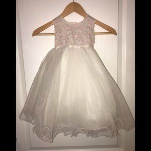 Little girls flower girl dress
